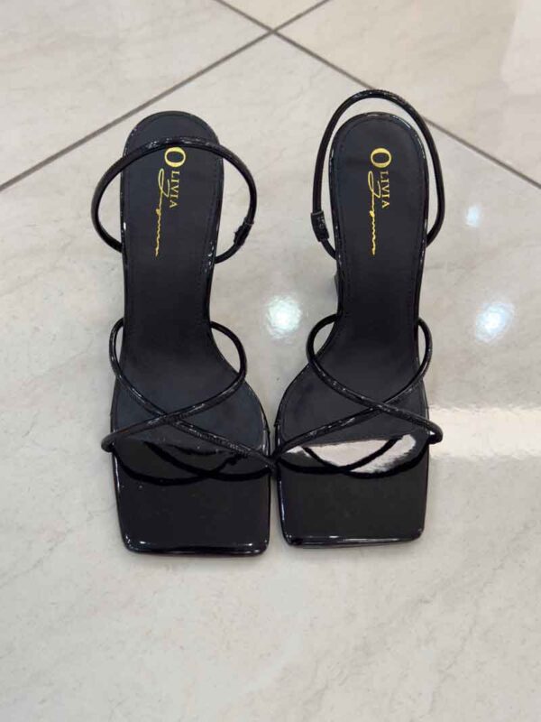 Sandalias negras